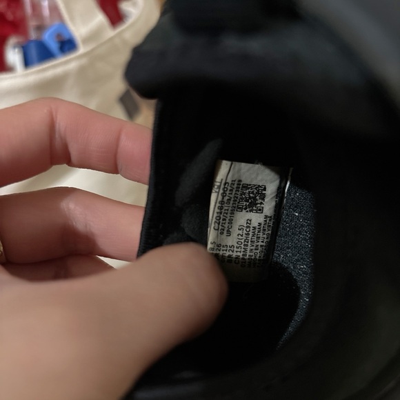 Kids nike running shoes size 9C - Picture 7 of 8